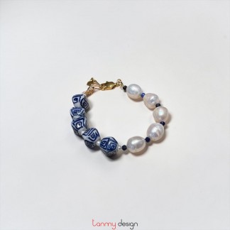 Pearl and porcelain Bracelet